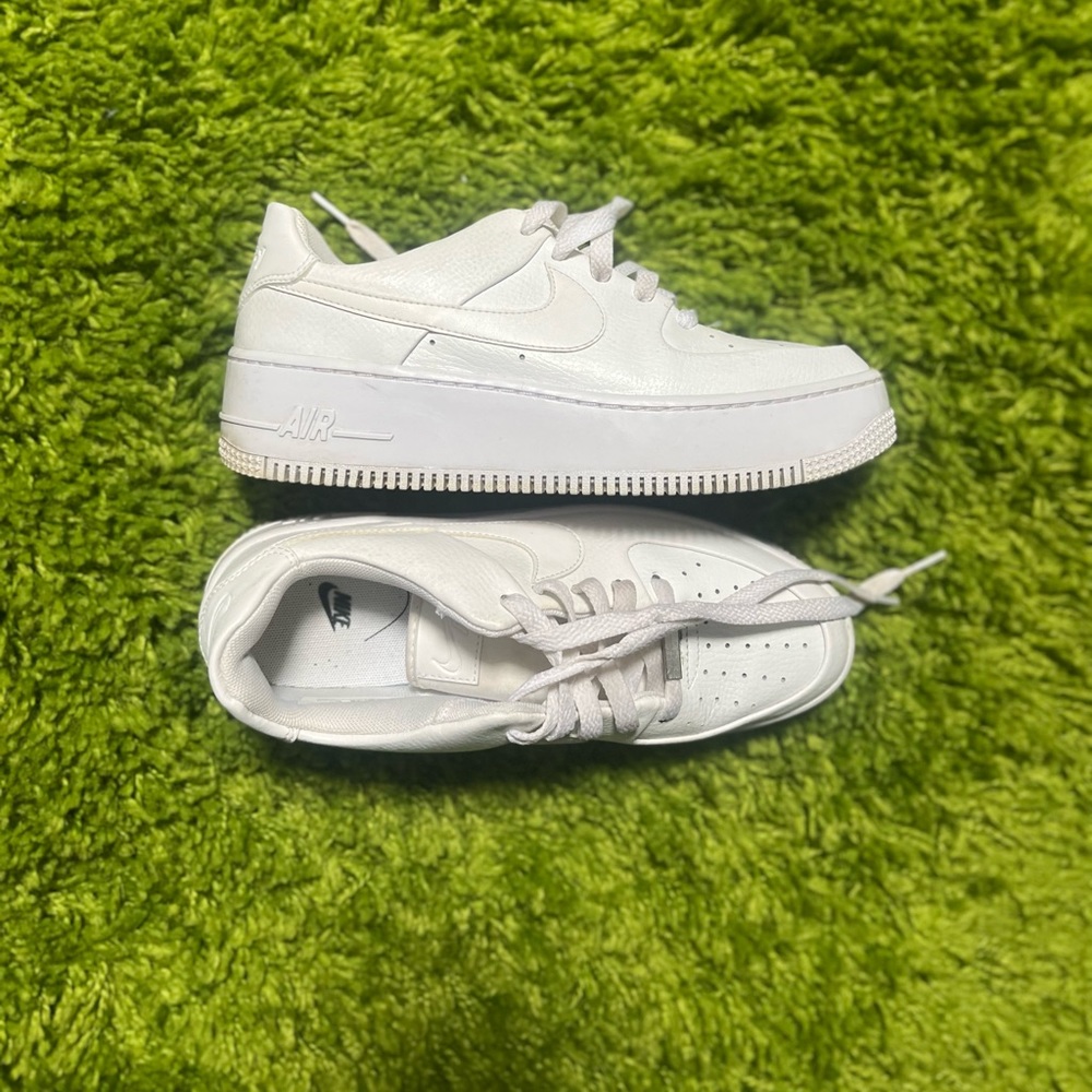 White Sage Air Force 1’s Size 8